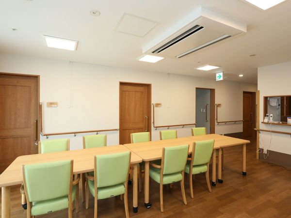 エアコン付快適ダイニング