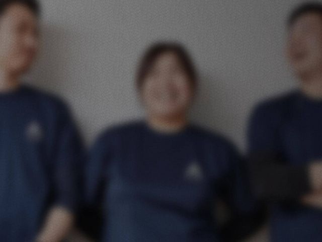 スタッフイメージ スタッフイメージ スタッフの明るい笑顔が印象的で、温かみのある雰囲気です。親しみやすさを感じられます。