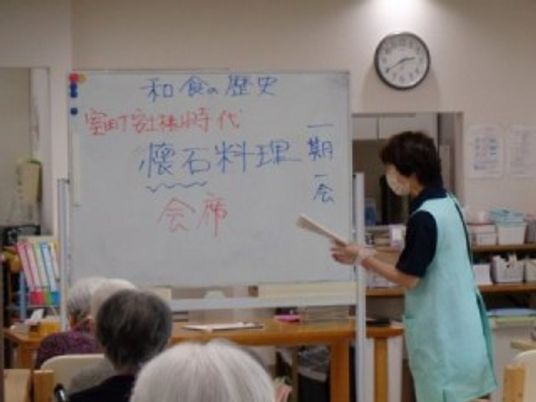 講話が行われている教室