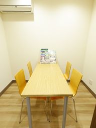 シンプルなダイニングセット