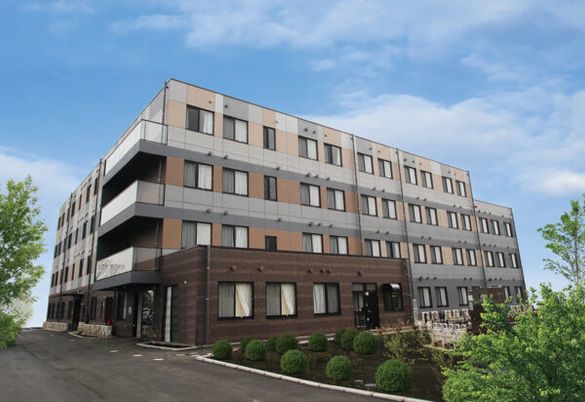 開放的な建物の外観