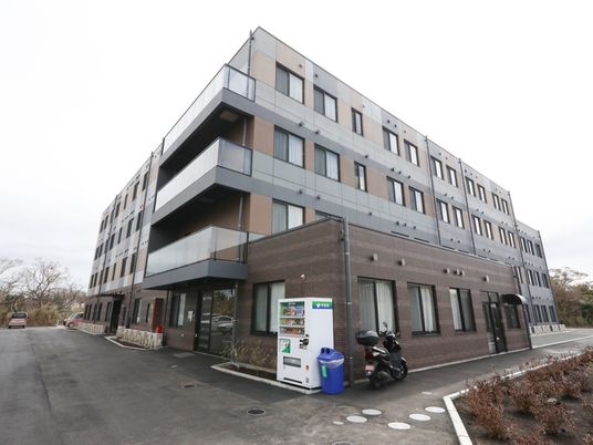 現代的デザインの建物外観