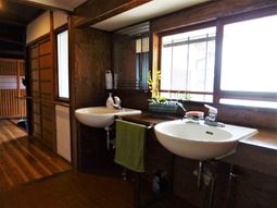 和風洗面台二つ設置