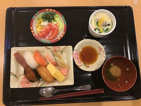和風の食事セット