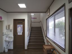 清潔な廊下と階段