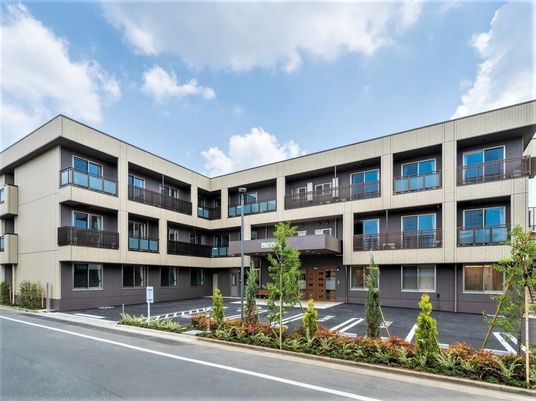 新築そうな施設外観