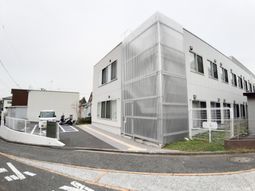 スタッフ駐車場付き居室