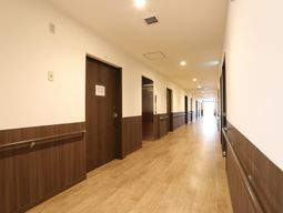 明るい廊下の様子