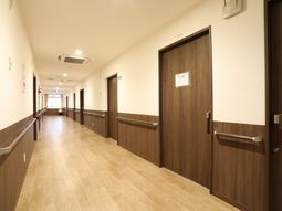 廊下の清潔感ある空間