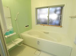 清潔な浴室の様子