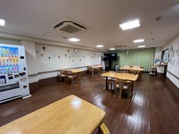 広々としたダイニングルーム