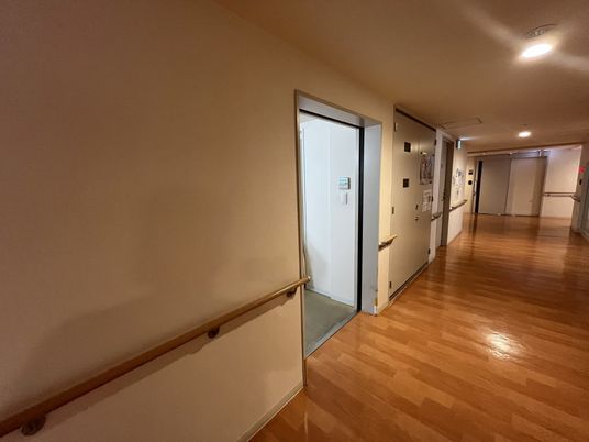 ゆったりとした廊下