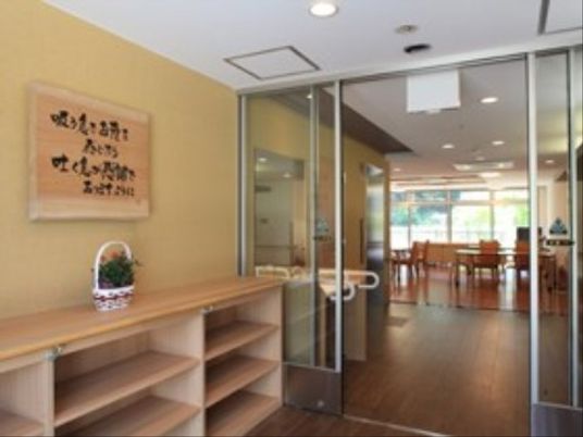 入口付近の廊下