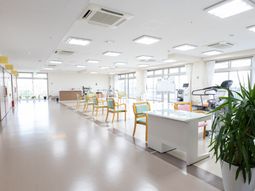 明るい機能訓練室