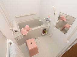 清潔な浴室の様子