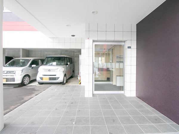 清潔感のあるエントランス