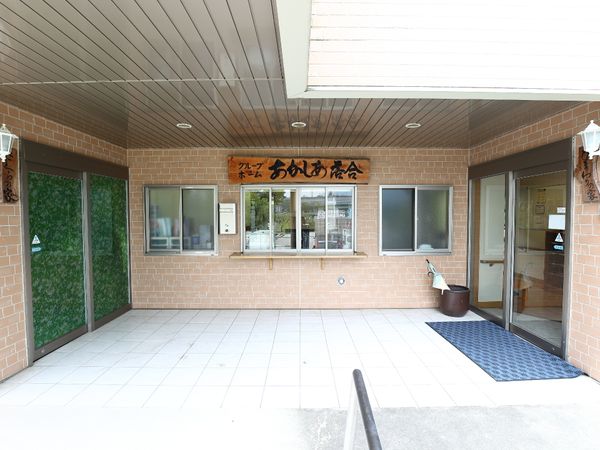 赤レンガ造りのエントランス