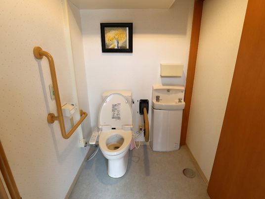バリアフリーのトイレ設備