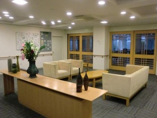 温かみのある応接スペース