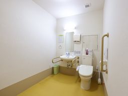 きれいなトイレの一室