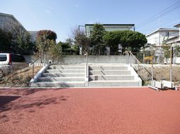 快適なアクセスのエントランス