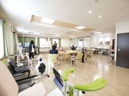 明るい多目的スペース