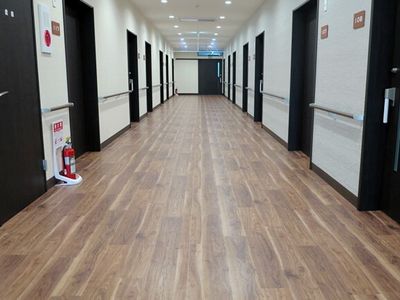 清潔感のある広い廊下