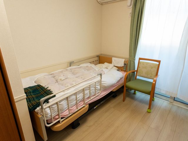 明るい個室 居室 自然光が差し込む居室は、快適な環境での勤務を考える方に最適です。