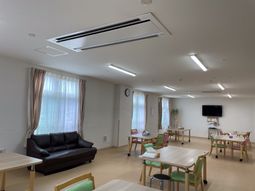 広々した共有リビング