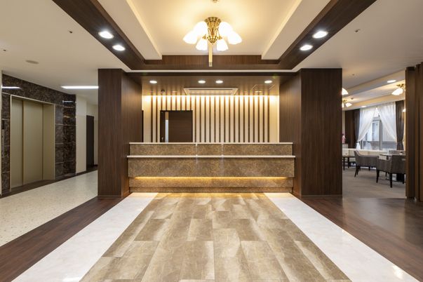 スタイリッシュな受付の空間