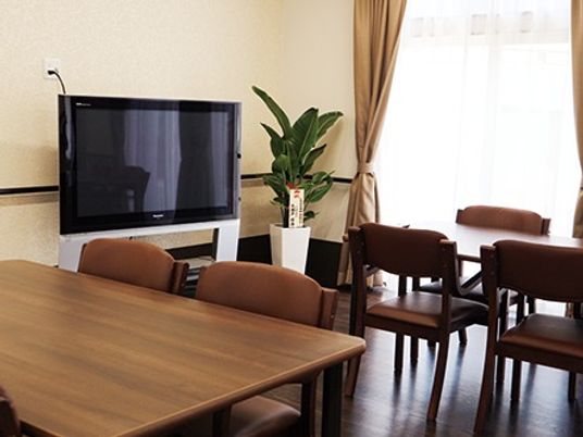 落ち着いた雰囲気の食堂