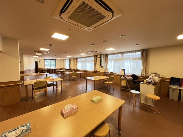 居心地の良い広いダイニング
