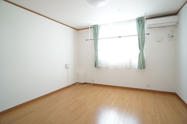空の洋室