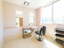 明るい理美容室