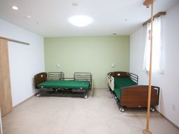 居室のベッド二台