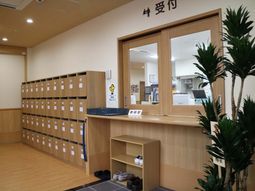 綺麗なフロントと靴箱