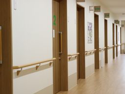 廊下のクリーンなイメージ