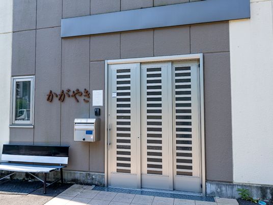建物のエントランス部分