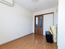 明るく広々居室