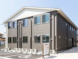 清潔感のあるモダンな建物外観