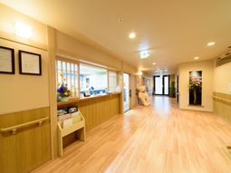 明るいエントランスホール