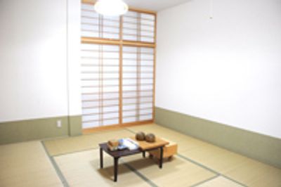 落ち着いた和室