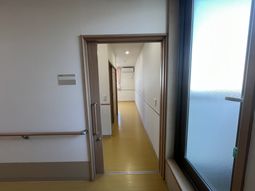 明るい廊下
