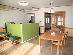 温かみのある待合スペース