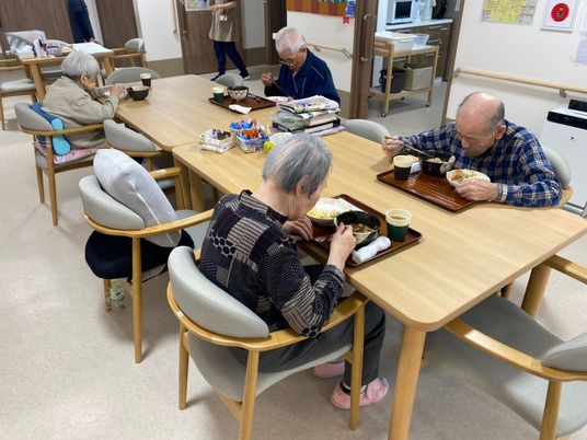 食事中の利用者様