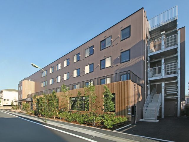 清潔感ある施設の外観 外観 きれいな施設で、清潔感溢れる職場環境で働くことができます。充実した設備があなたの職場です。