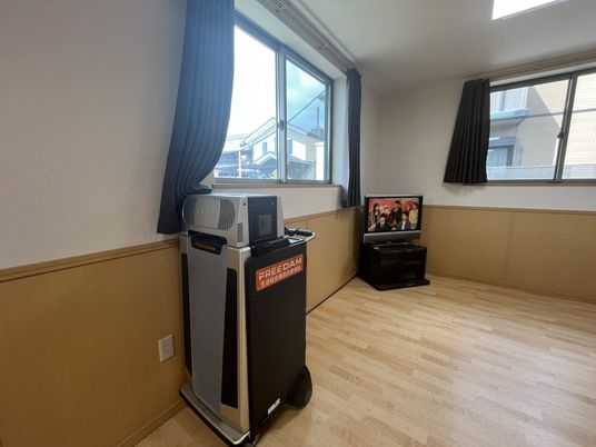 テレビが置かれた室内