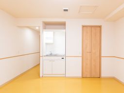 明るいキッチン居室
