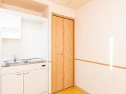 陽光が差し込む居室