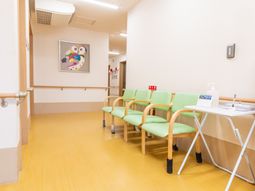 穏やかな雰囲気の廊下